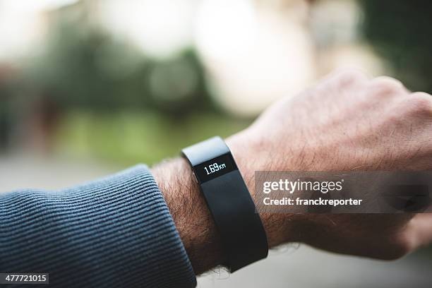 фитнес-трекер, fitbit, запястье, спорт