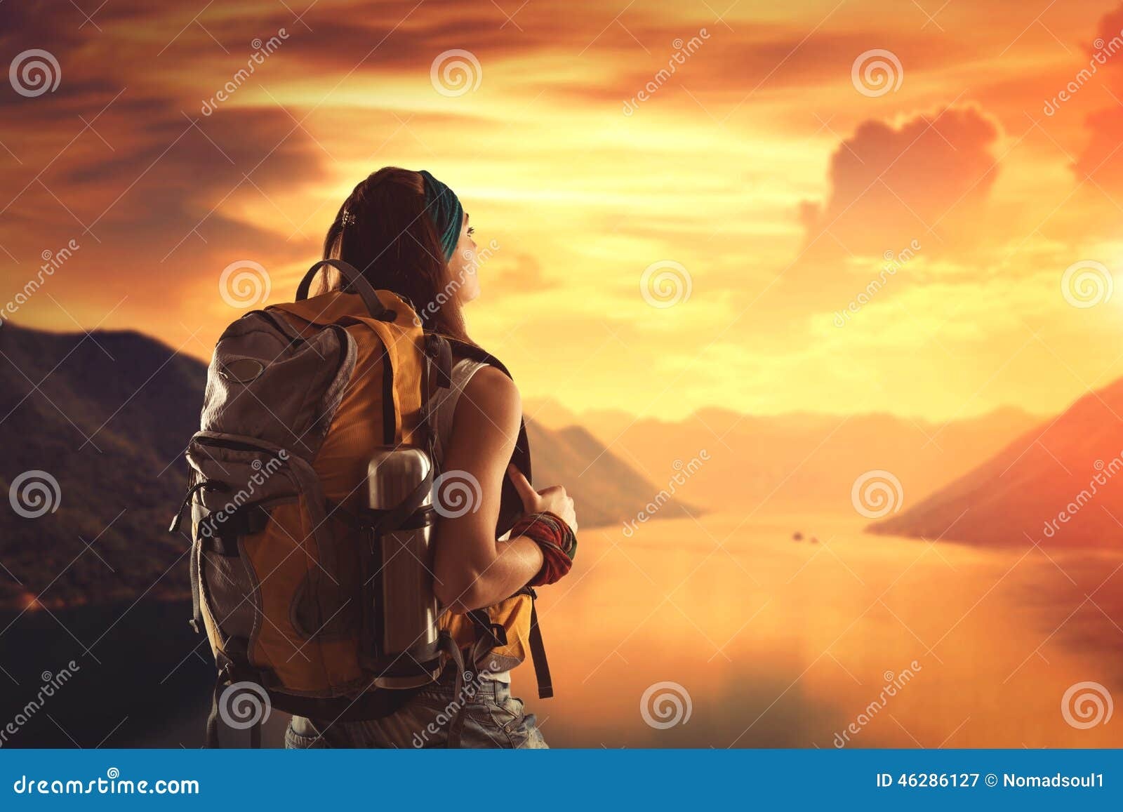 backpack,travel,mountains,sunset