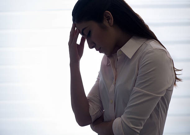 woman,thinking,head,hand