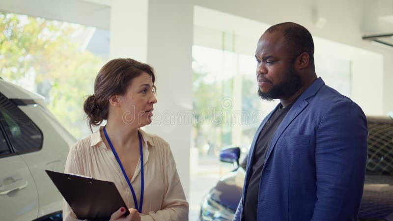 man,woman,negotiation,tile,price