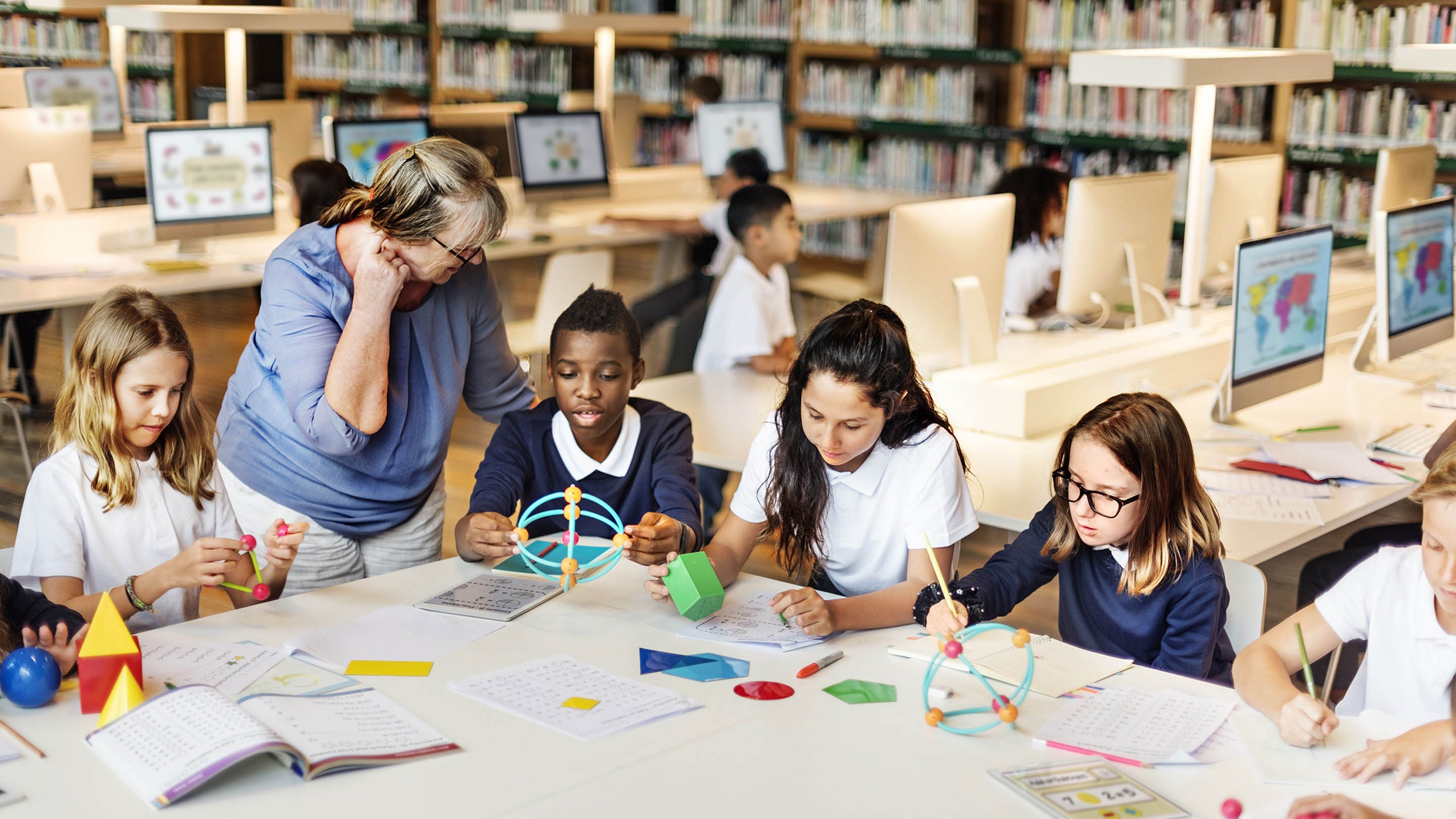 students,teacher,critical-thinking,education