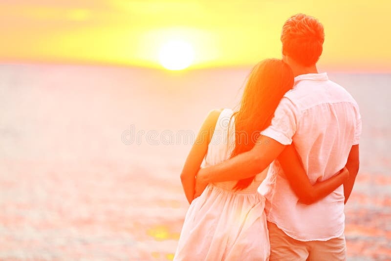 happy,traveler,beach,sunset