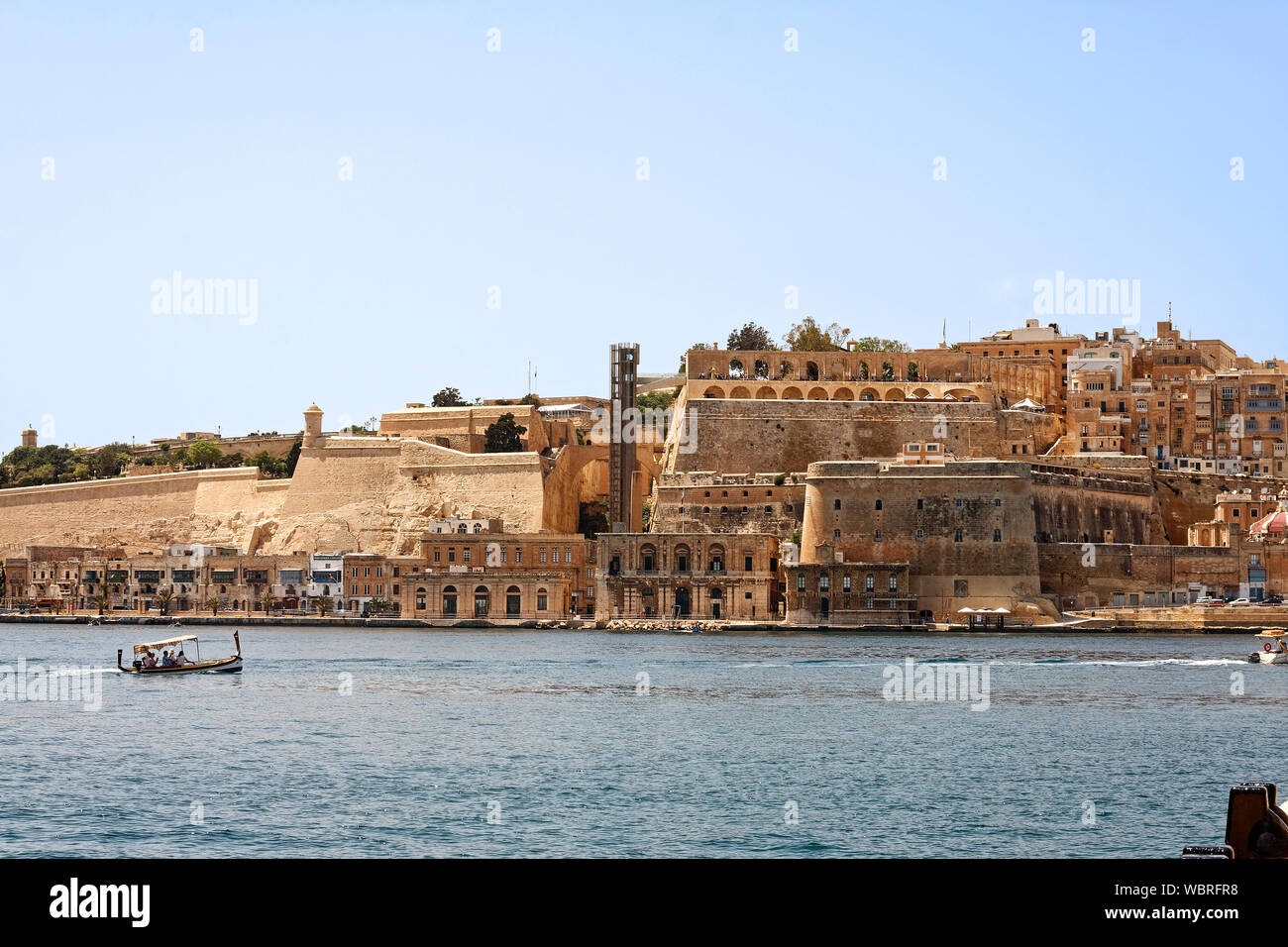 valletta,malta,harbour,architecture