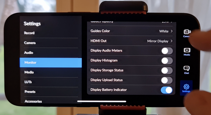 smartphone camera app interface,histogram,manual settings