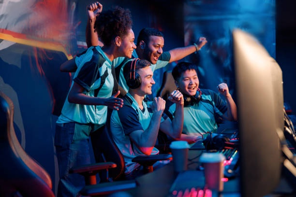 happy gamer, smiling, victory, teamwork