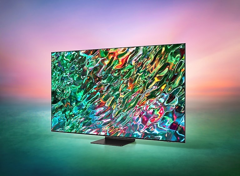 QLED TV, gaming, bright, colorful, detailed