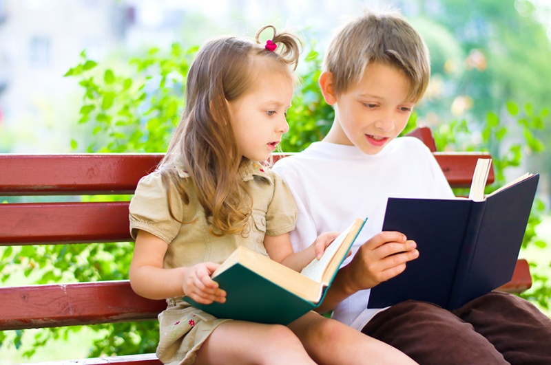 parent,reading,expressive,voice,acting,story