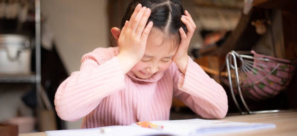 child,thinking,questionmark,pencils