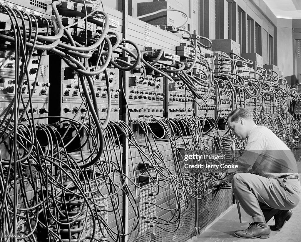 ENIAC computer, black and white photo, historical, 1940s