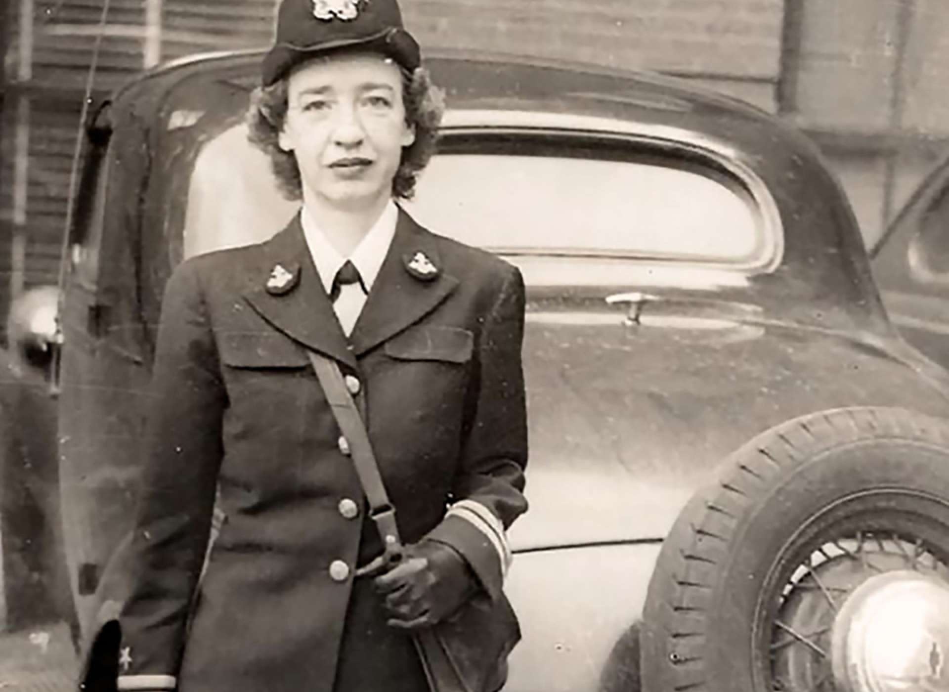 Grace Hopper, portrait, 1940s, woman, computer scientist