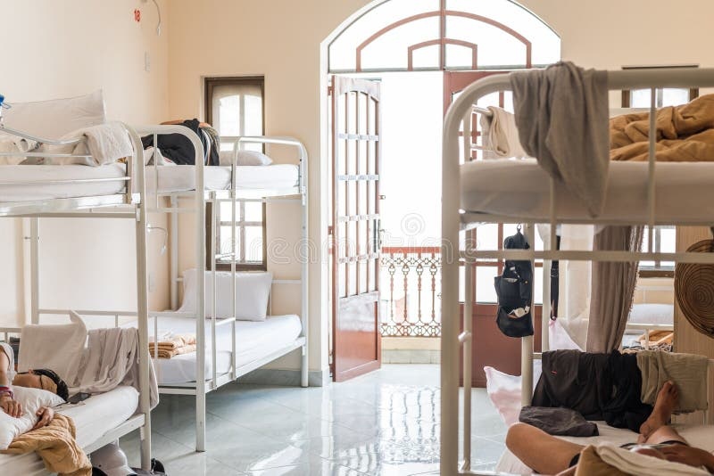hostel,dormitory,beds,travelers