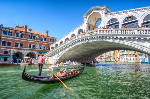 bridge,venice,canal,architecture