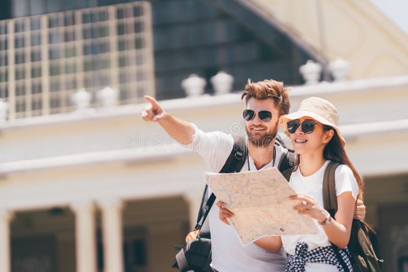 localman,smiling,helping,tourist