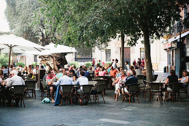 traveler,local_resident,conversation,street_cafe