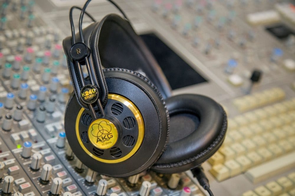 akg,k240,studio,balanced sound