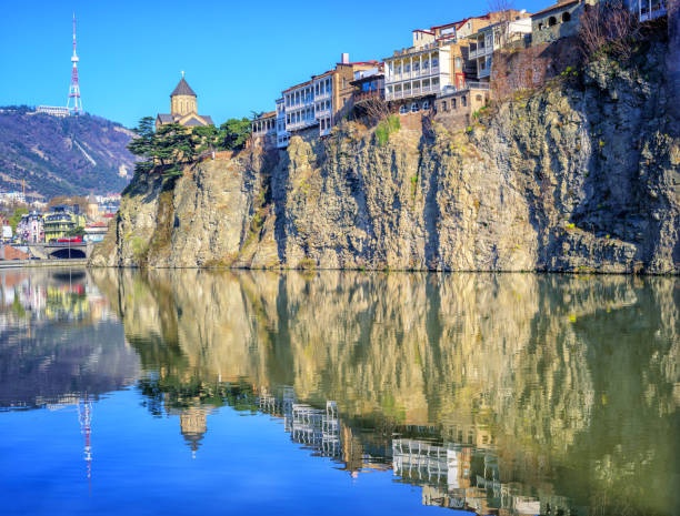 georgia,tbilisi,oldtown,mountains