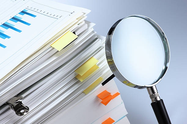 magnifying glass,text,document,search,analysis