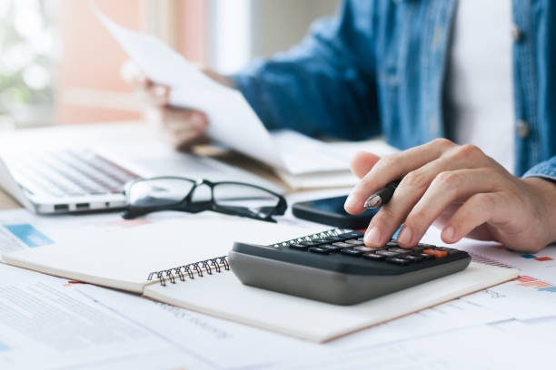 tax form,calculator,financial consultant
