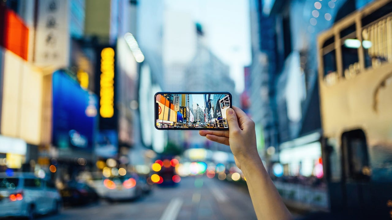 smartphone,budget,colorful,street