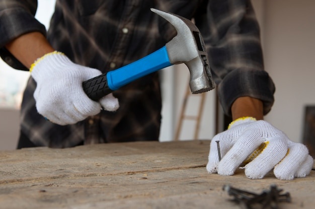 construction,workers,tools,hammer,saw
