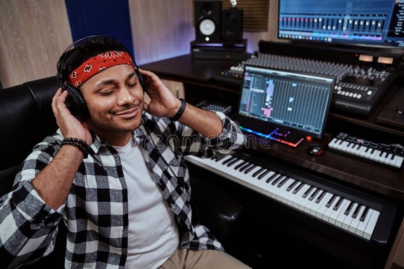 headphones,music,independent,artist