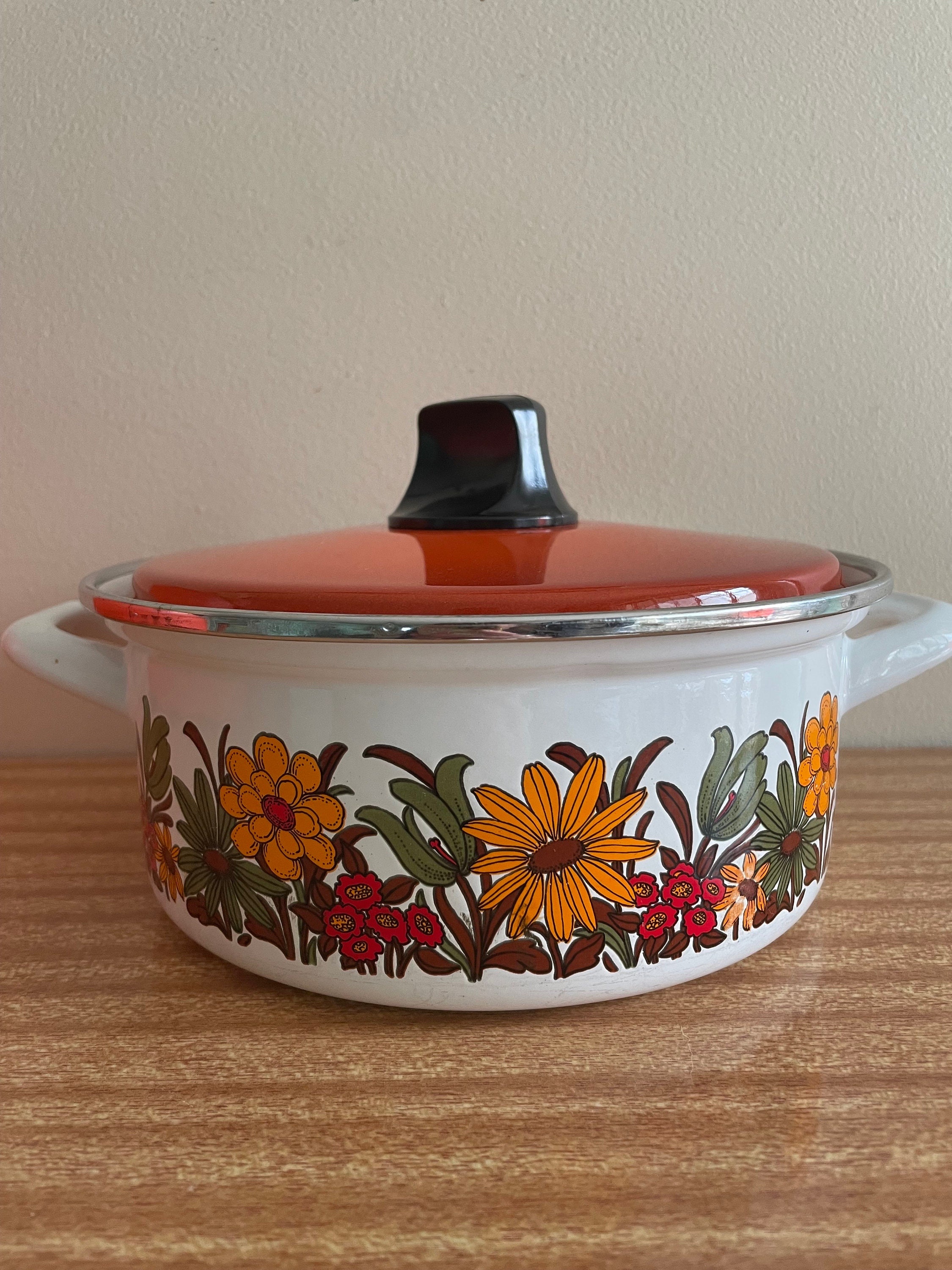 old,enameled,pot,dull,kitchen